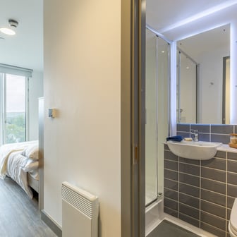 Standard En Suite - Image 2